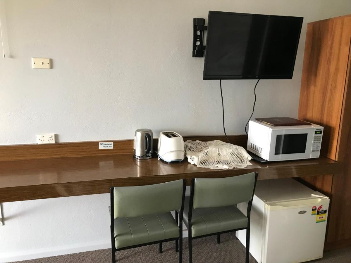 County Lodge Motor Inn Уест Уайлонг Екстериор снимка