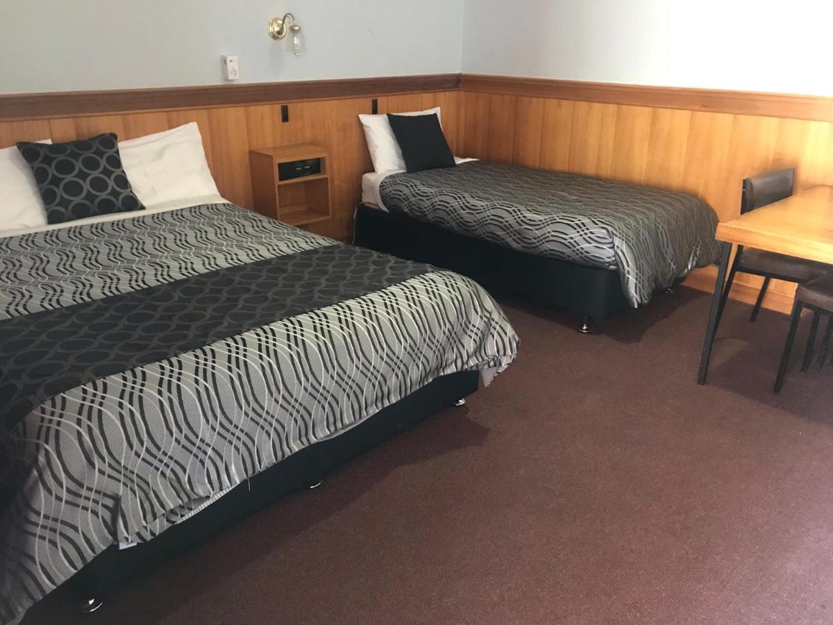 County Lodge Motor Inn Уест Уайлонг Екстериор снимка