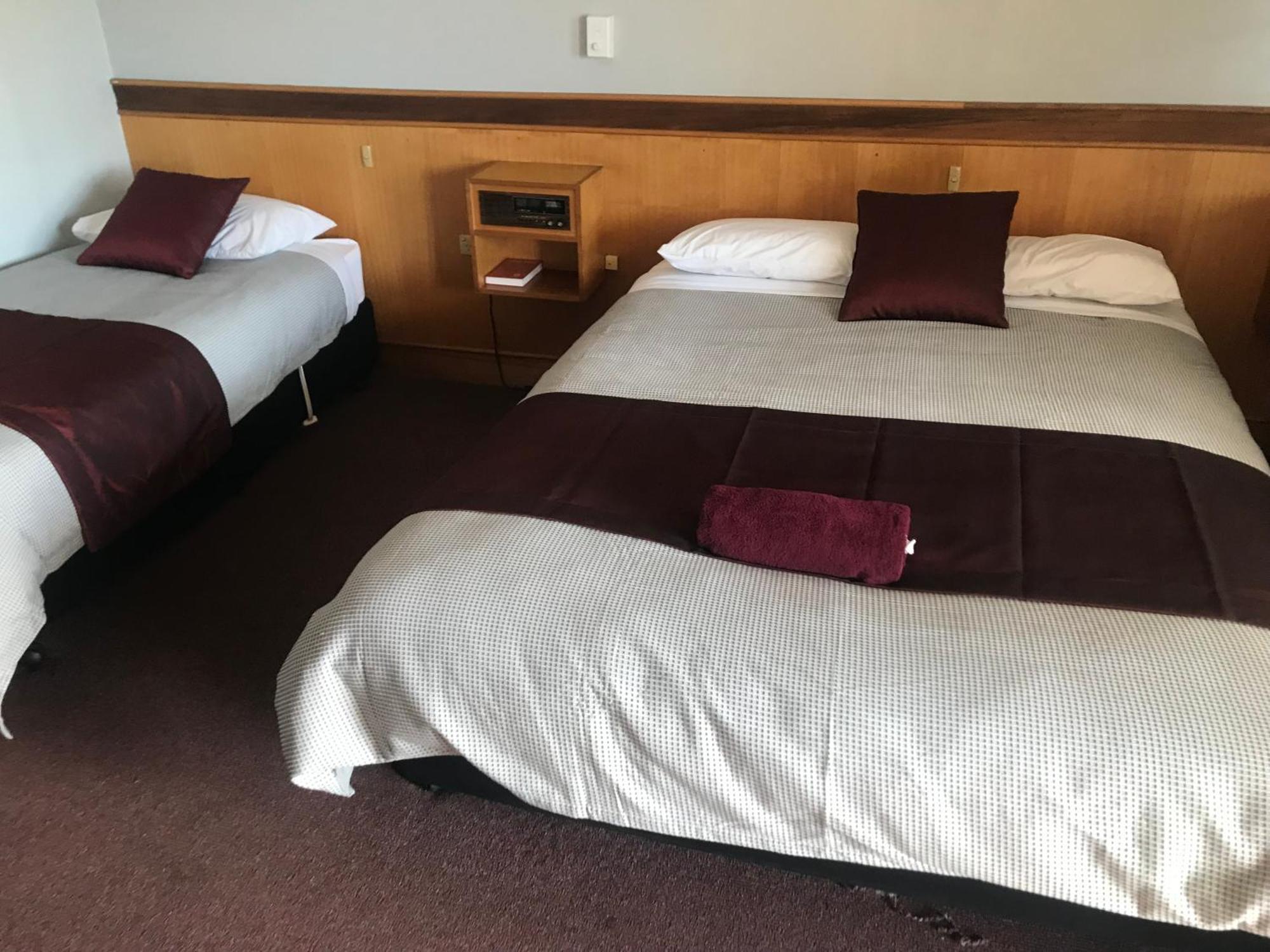 County Lodge Motor Inn Уест Уайлонг Екстериор снимка