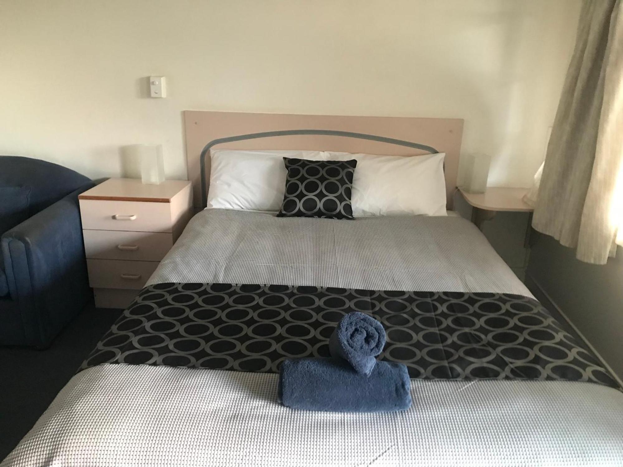 County Lodge Motor Inn Уест Уайлонг Екстериор снимка