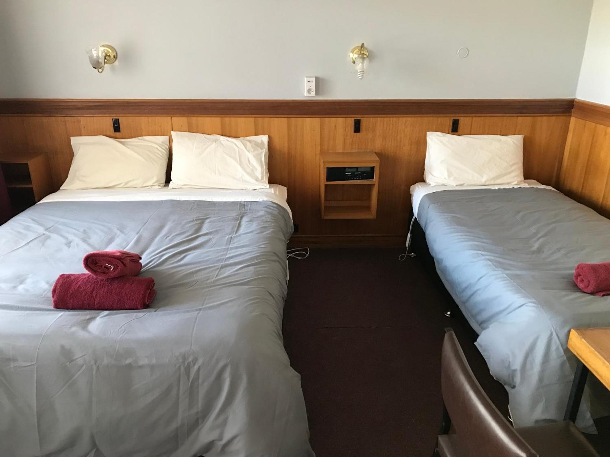 County Lodge Motor Inn Уест Уайлонг Екстериор снимка