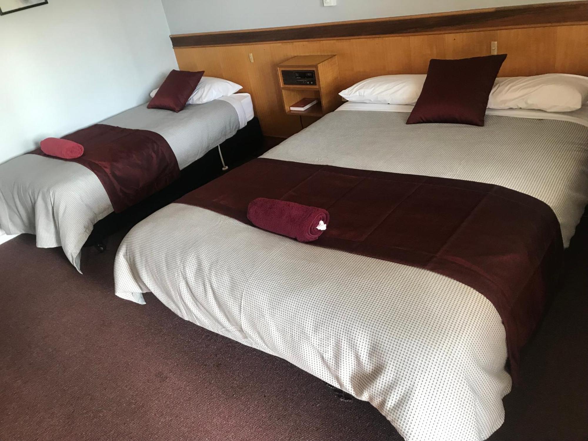 County Lodge Motor Inn Уест Уайлонг Екстериор снимка