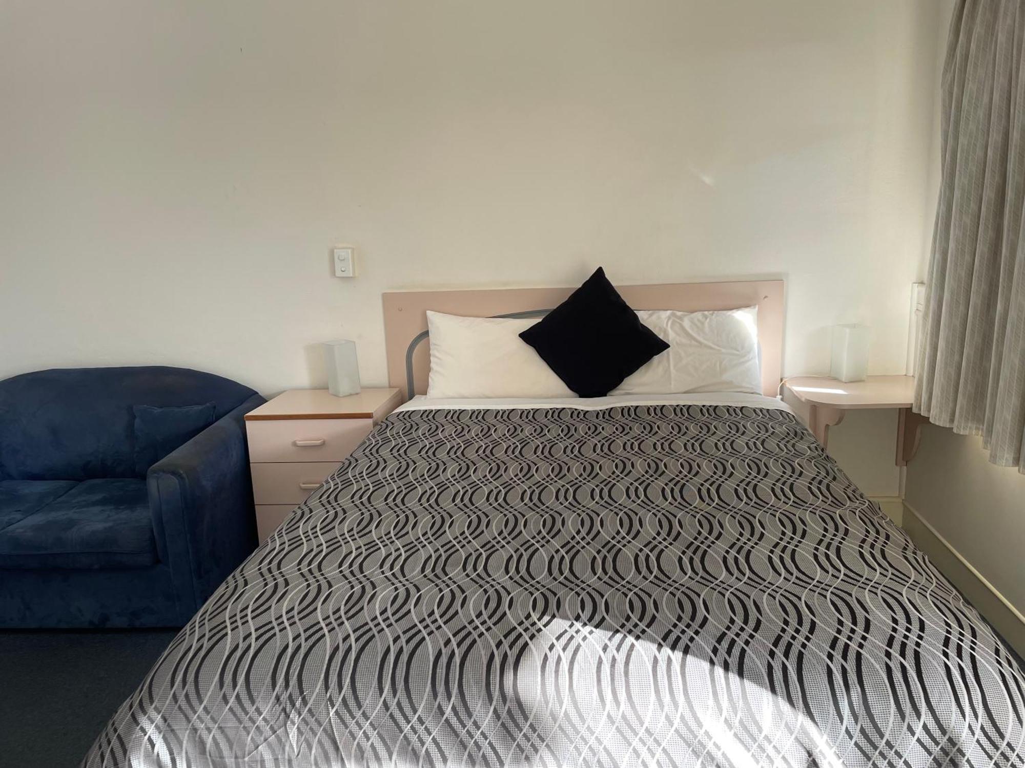 County Lodge Motor Inn Уест Уайлонг Екстериор снимка