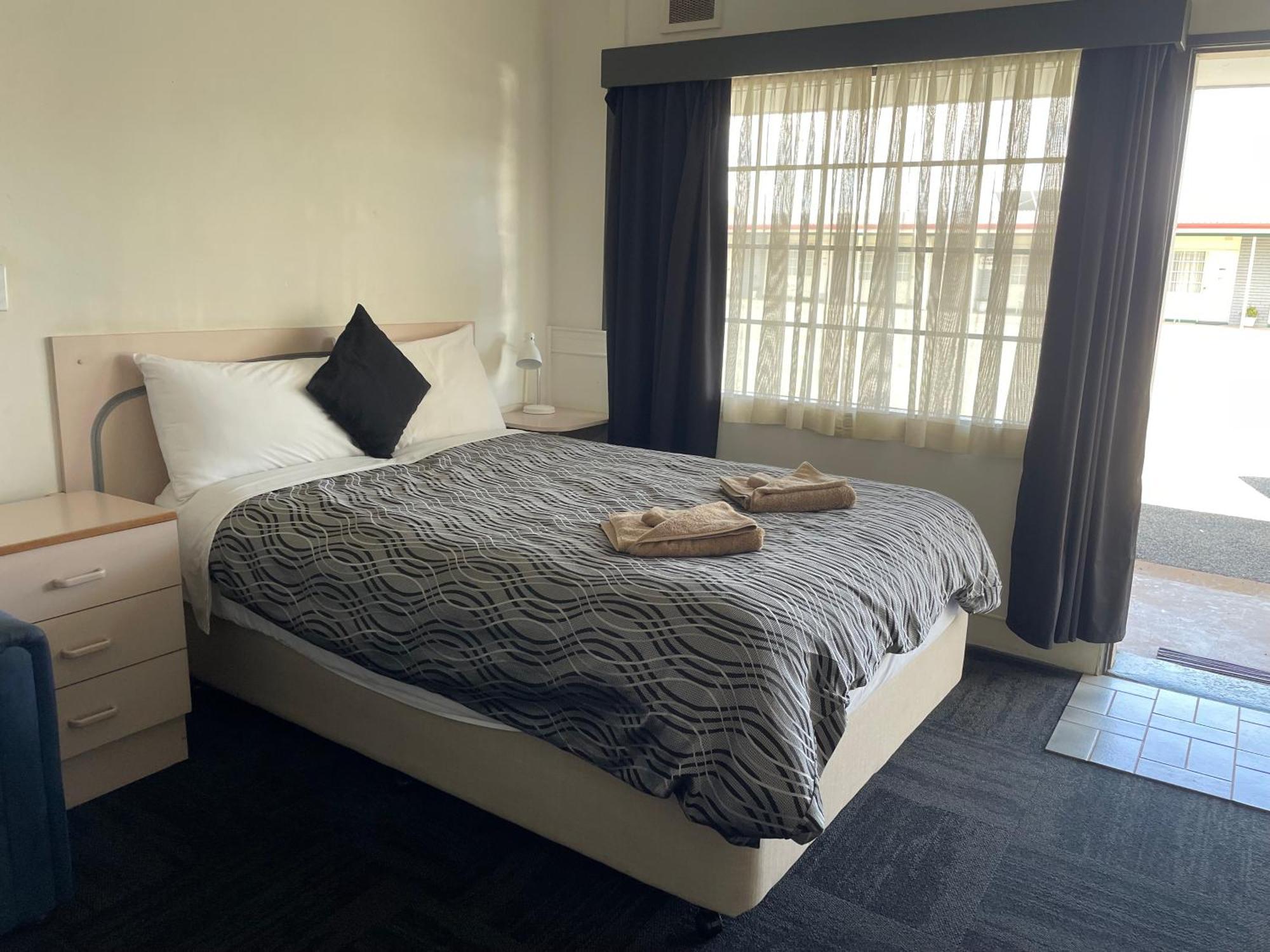 County Lodge Motor Inn Уест Уайлонг Екстериор снимка